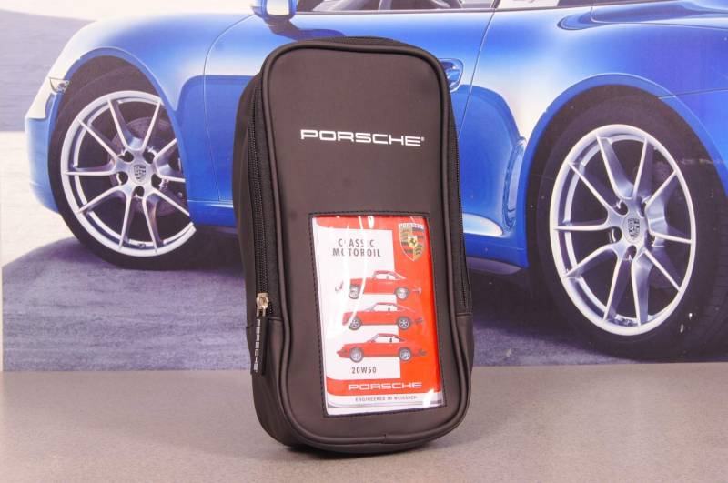 Porsche CLASSIC Öltasche mit Einfüllstutzen Einmalhandschuhe Putztuch von Porsche