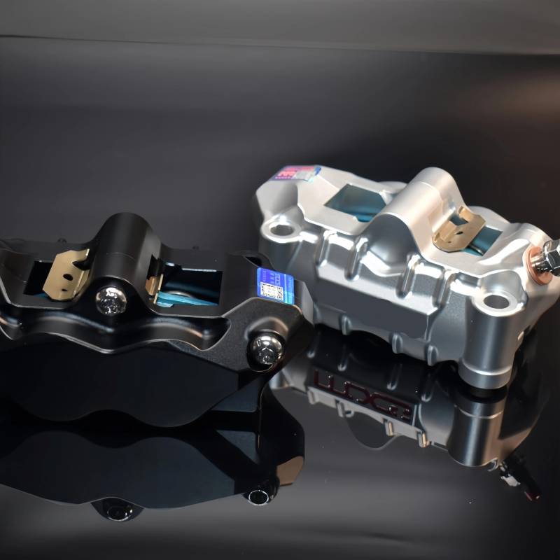 Performance 4 Kolben -Motorrad -Rennstätten 30x17 für Vorderradbremsung kompatibel mit 100 -mm -Montagepunkten(R Silver) von QPSJXN