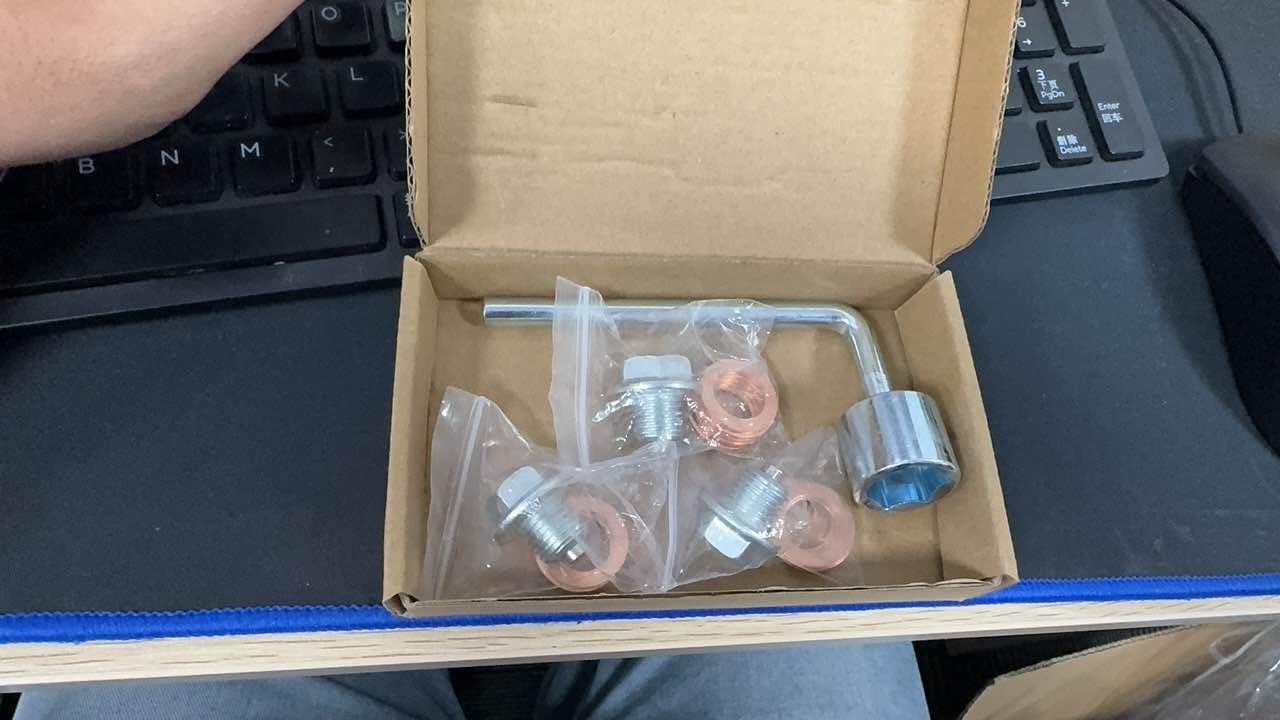 3 Sätze Ölablassschraube, M14 x 1,5 Magnetische Ölablassschraube mit Dichtring und Steckschlüssel, Magnetische Dichtung Ölwannenablassmutter, Ablassschraube Öl für Autos, Motorräder 3 Sätze Ölablassschraube, M14 x 1,5 Magnetische Ölablassschraube mit Dichtring und Steckschlüssel, Magnetische Dichtung Ölwannenablassmutter, Ablassschraube Öl für Autos, Motorräder von Qichan