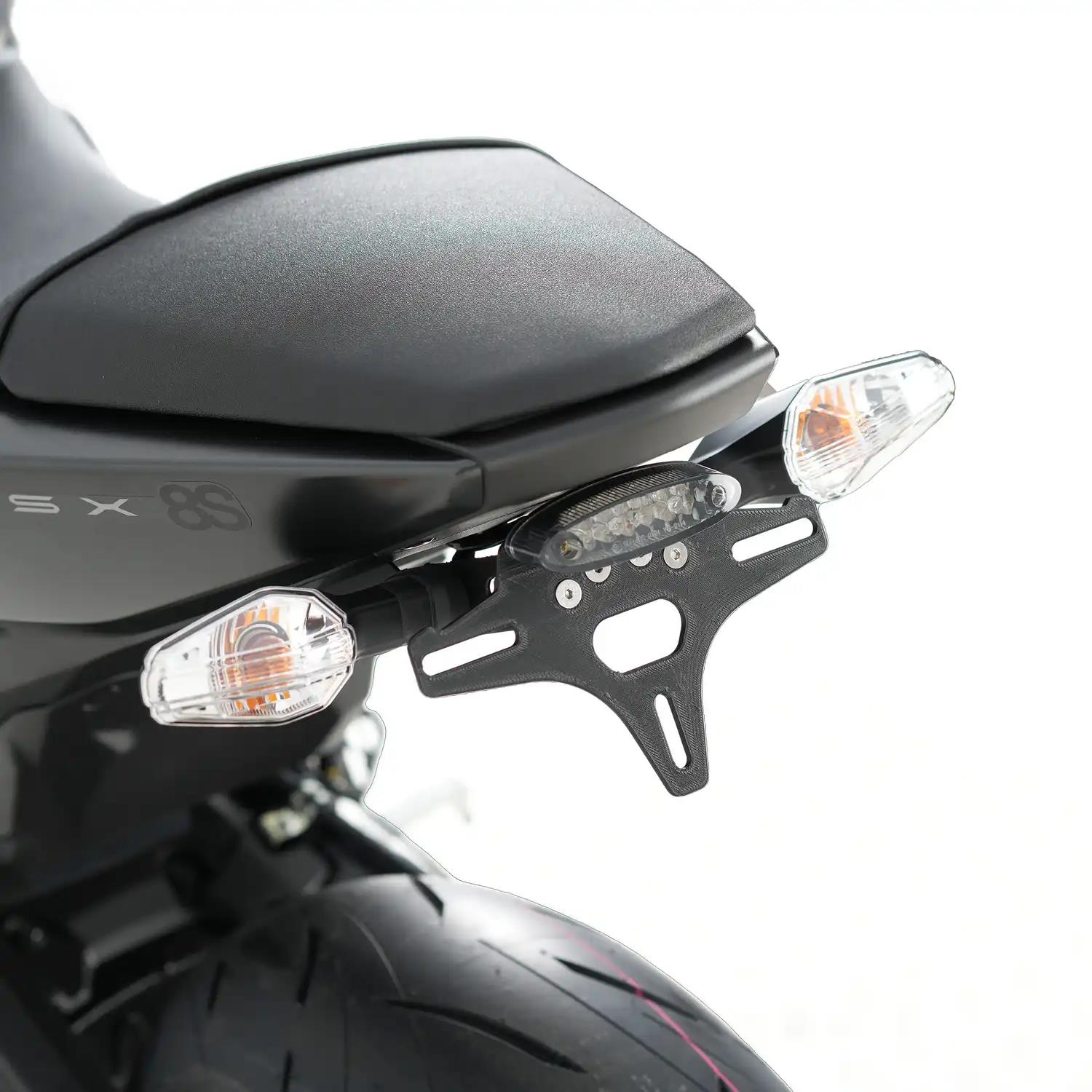R&G Kennzeichenhalter Heckumbau Suzuki GSX-8S / GSX-8R Bj.2023-2025 +LED Rückleuchte eintragungsfrei R&G Kennzeichenhalter Heckumbau Suzuki GSX-8S / GSX-8R Bj.2023-2025 +LED Rückleuchte eintragungsfrei von R&G Racing