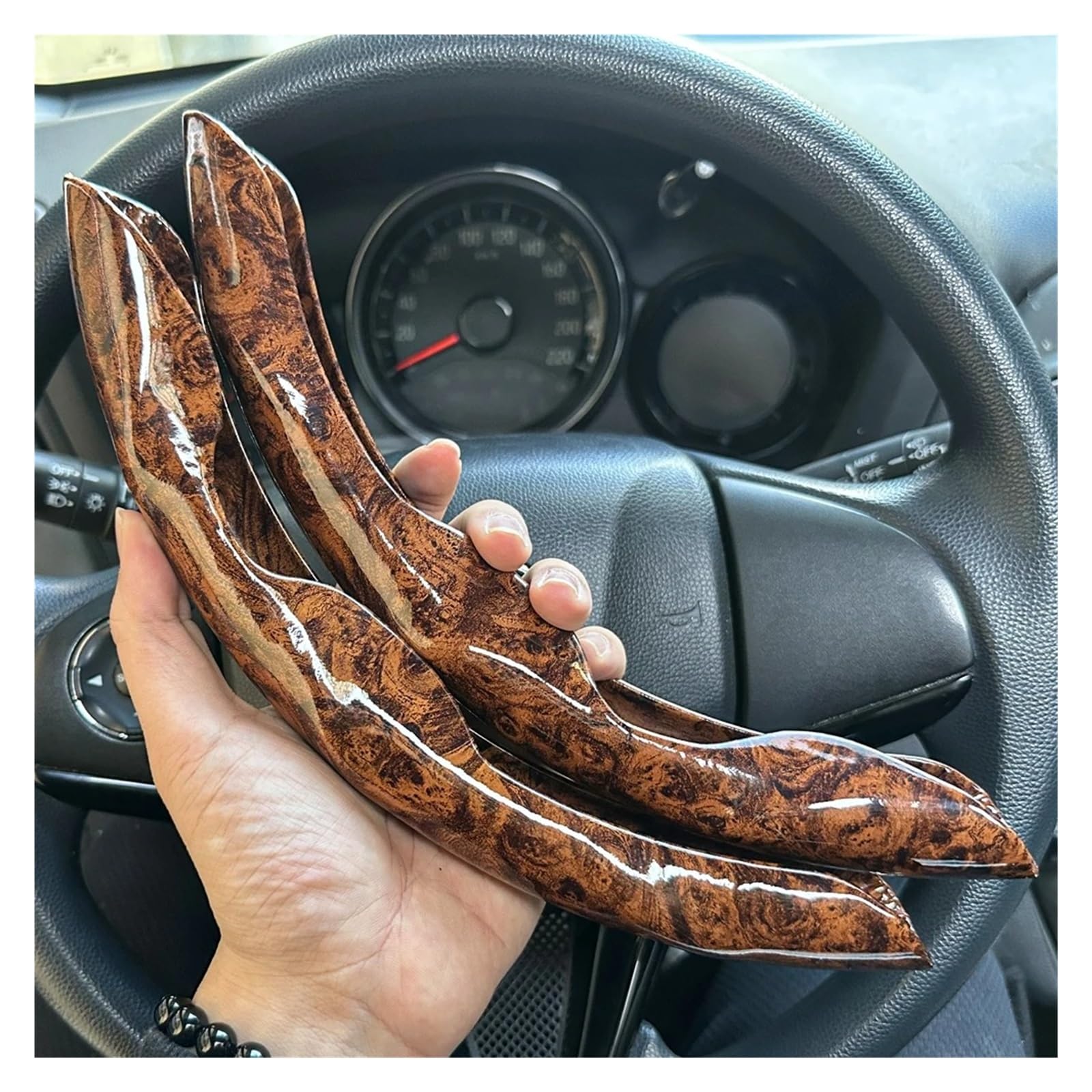Auto Lenkradabdeckung Universal-Lenkradbezug Fürs Auto rutschfest Glänzend Kohlefaser-Textur Lenkrad-Dekorationszubehör 14.5–15 Zoll Lenkradbezug Fürs Auto(2PCS Brown) von RAGPUKMUAN