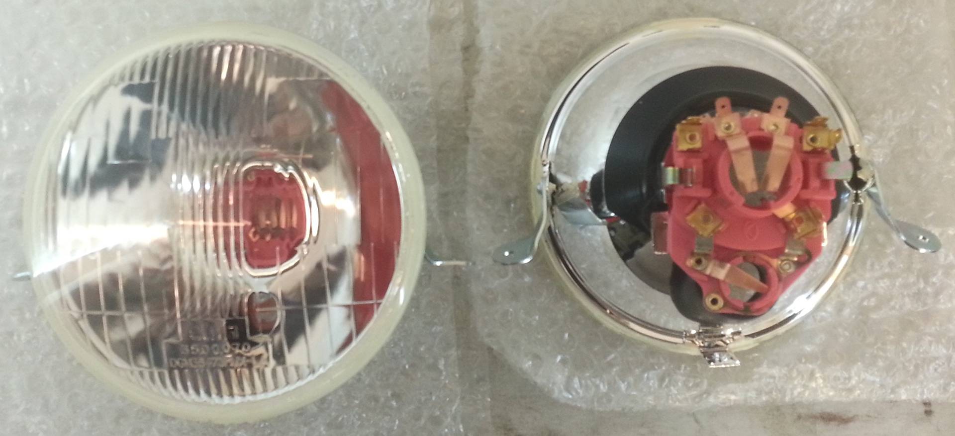RMS Scheinwerfer vorne für LML Star 125-150-151-200 cc & Vespa PX 125-150-200 cc - Weiß, Halogen, Glas, 6W, 148mm, 1595601 RMS Scheinwerfer vorne für LML Star 125-150-151-200 cc & Vespa PX 125-150-200 cc - Weiß, Halogen, Glas, 6W, 148mm, 1595601 von RMS
