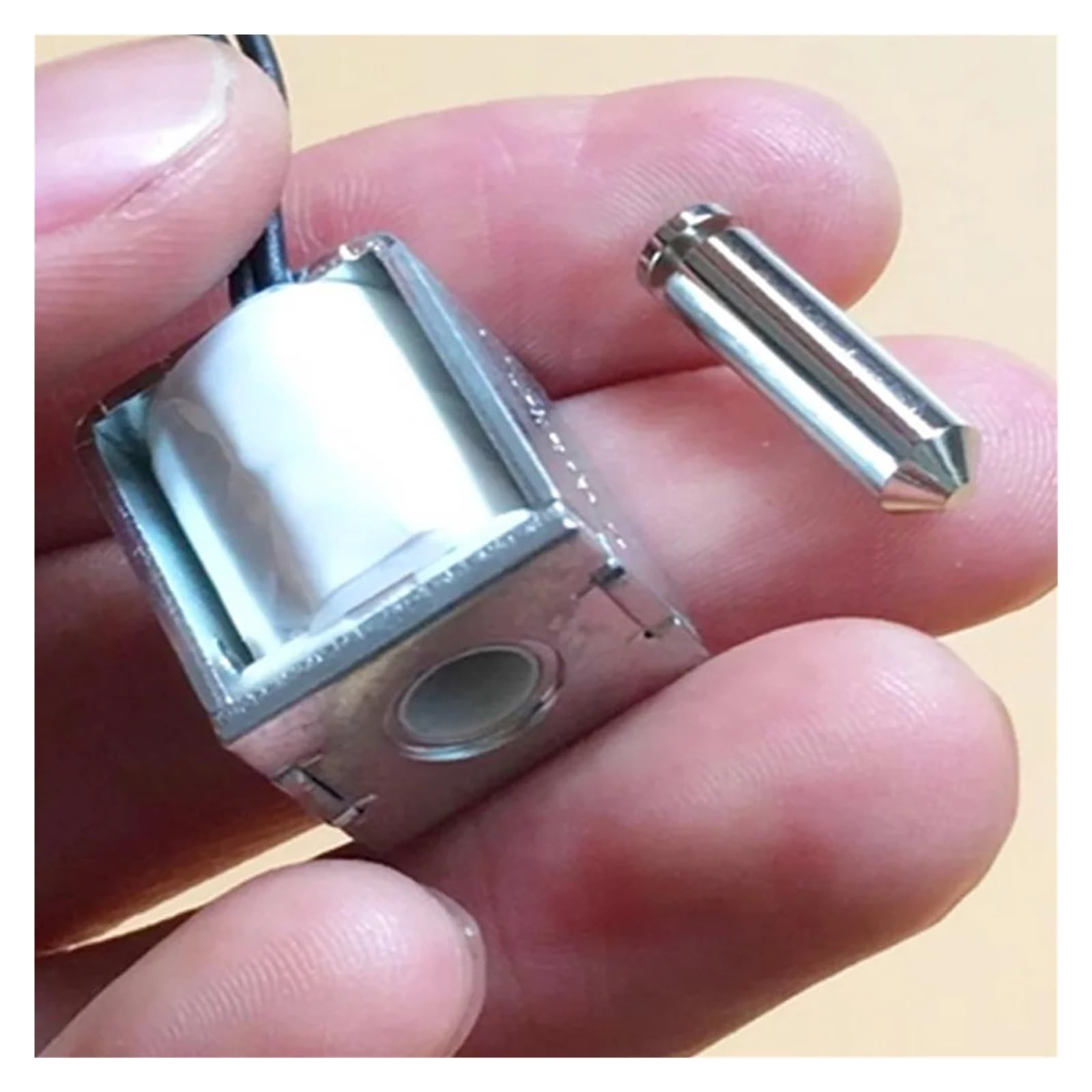 DC 6V 7.2V 9V12V Solenoid Electromagnet Suction Type for Electromagnetic Lock Small Electronic Lock Bolt Lock Motor Speed Controllers DC 6V 7.2V 9V12V Solenoid Electromagnet Suction Type for Electromagnetic Lock Small Electronic Lock Bolt Lock Motor Speed Controllers von RVBLRDSE