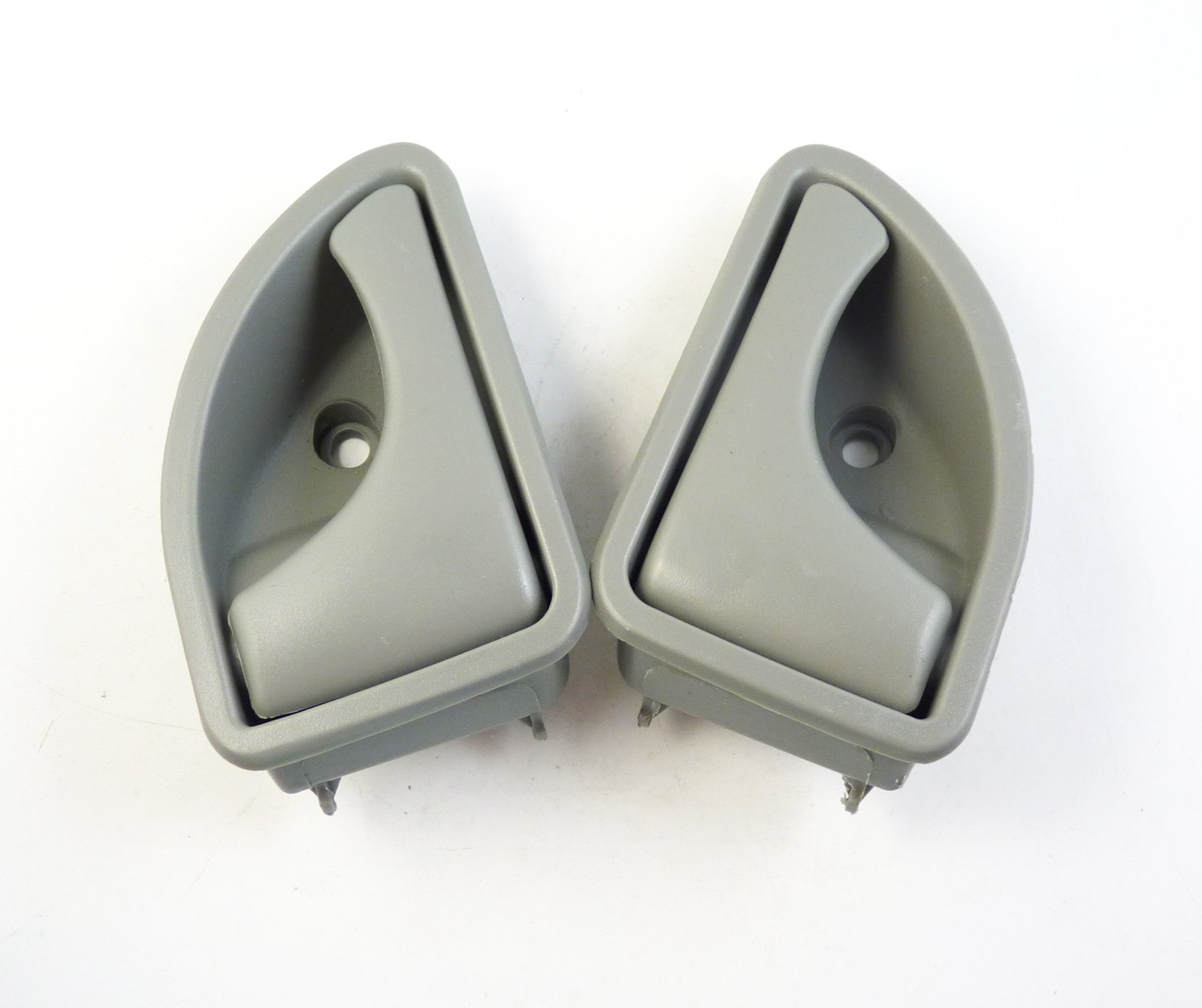 TÜRGRIFF INNEN Vorne Rechts + Links GRAU 8200247802 NEU Für KANGOO TWINGO TÜRGRIFF INNEN Vorne Rechts + Links GRAU 8200247802 NEU Für KANGOO TWINGO von Boppon