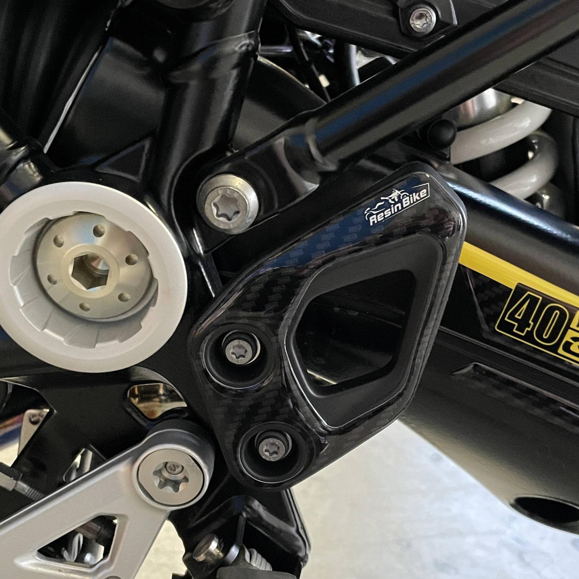 Resin Bike Aufkleber für Motorrad Kompatibel mit BMW R 1250 GS und Adventure 2021 2022. Einstiegsleistenschutz vor Stößen und Kratzern. 3D-Harzklebstoff – Stickers - Made in Italy von Resin Bike