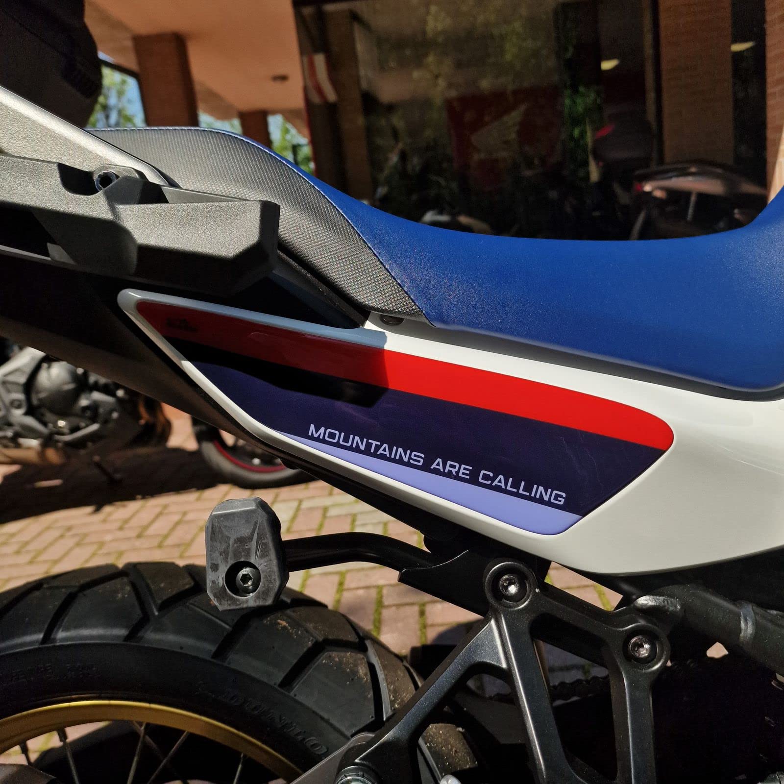 Resin Bike Aufkleber Kompatibel mit Honda Transalp XL 750 2023. Unter dem Sitz Seite Motorrad Schutz vor Stößen und Kratzern. Paar von 3D Harz Aufkleber von Resin Bike