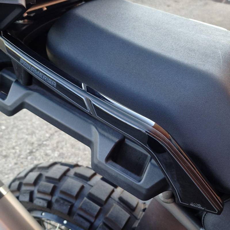 Resin Bike Aufkleber Motorrad Kompatibel Mit Harley Davidson Pan America 2020-2023. Sie schützen Motorrad hinterer Passagiergreifer vor Stößen und Kratzern. Aufklebersatz 3D-Harzklebstoff - Stickers von Resin Bike