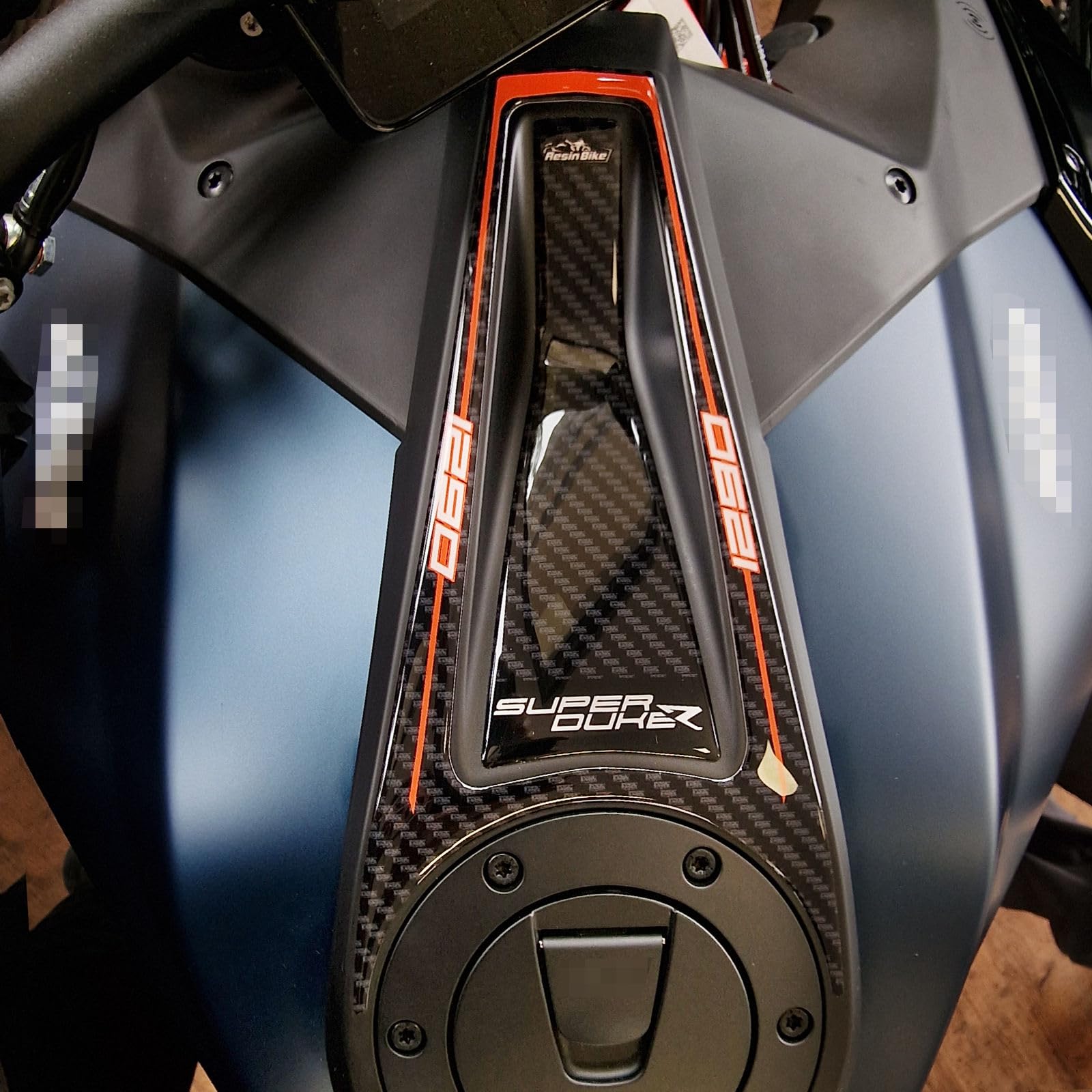 Resin Bike Aufkleber Motorrad Kompatibel Mit KTM 1290 Super Duke R 2022-2023. Schutz der wichtigsten Bereiche des vor Stößen und Kratzern. Klebstoff Harz Aufkleber Set - Stickers Made in Italy von Resin Bike
