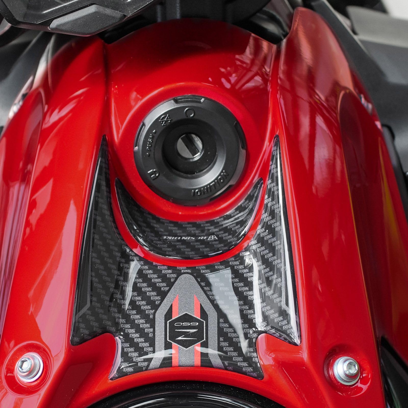 Resin Bike Aufkleber Motorrad Kompatibel Mit Kawasaki Z650 2024 Red/Ebony. Schlüsselzone vor Stößen und Kratzern. Aufklebersatz 3D-Harzklebstoff - Stickers Made in Italy Resin Bike Aufkleber Motorrad Kompatibel Mit Kawasaki Z650 2024 Red/Ebony. Schlüsselzone vor Stößen und Kratzern. Aufklebersatz 3D-Harzklebstoff - Stickers Made in Italy von Resin Bike