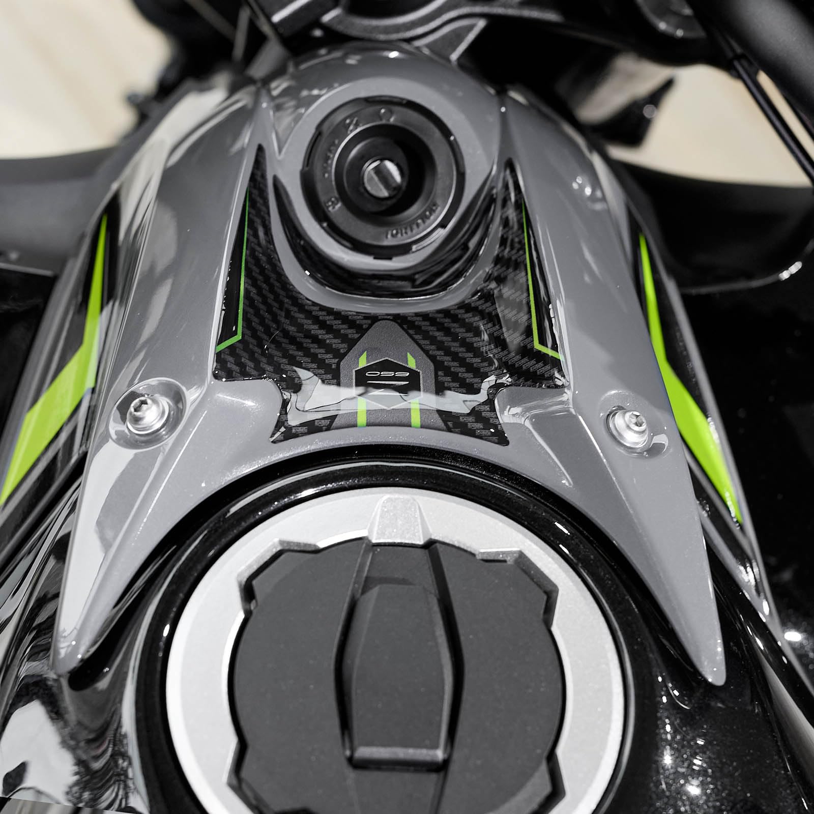 Resin Bike Aufkleber Motorrad Kompatibel Mit Kawasaki Z650 2024 Schwarz. Schlüsselzone vor Stößen und Kratzern. Aufklebersatz 3D-Harzklebstoff - Stickers Made in Italy Resin Bike Aufkleber Motorrad Kompatibel Mit Kawasaki Z650 2024 Schwarz. Schlüsselzone vor Stößen und Kratzern. Aufklebersatz 3D-Harzklebstoff - Stickers Made in Italy von Resin Bike