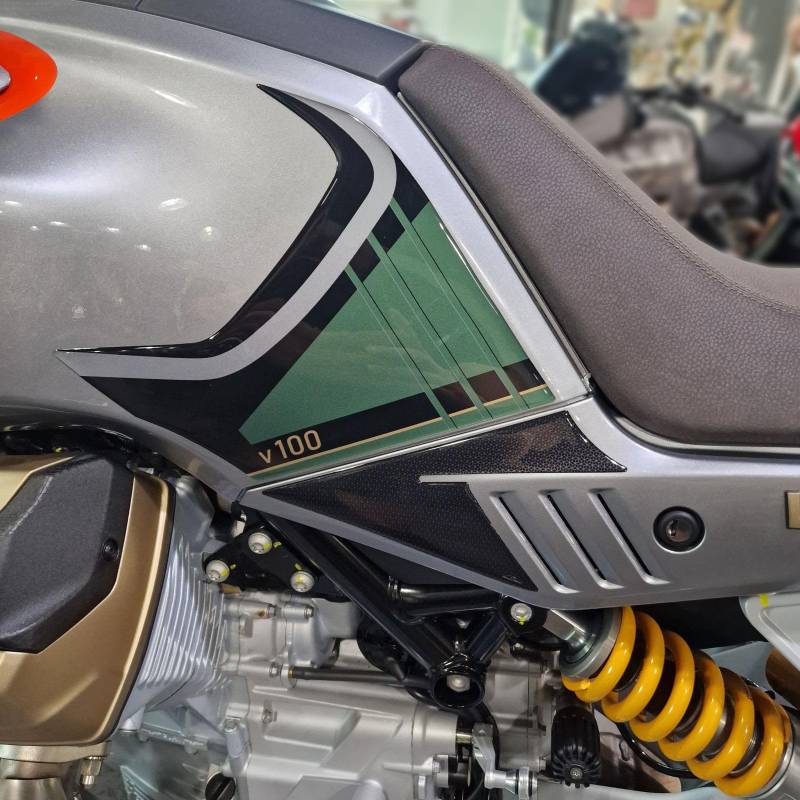Resin Bike Aufkleber Motorrad Kompatibel Mit Moto Guzzi V100 Mandello 2023 Metall Grün 2121. Sie schützen den Motorradtank vor Stößen und Kratzern. 3D Klebstoff Harz Aufkleber Set - Stickers von Resin Bike