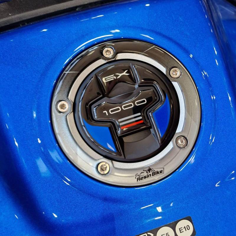 Resin Bike Aufkleber Motorrad Kompatibel Mit Suzuki GSX-S 1000 GX 2024 Blue. Schutz Motorrad Tankdeckelschutz vor Stößen und Kratzern. Aufklebersatz 3D-Harzklebstoff - Stickers Made in Italy von Resin Bike