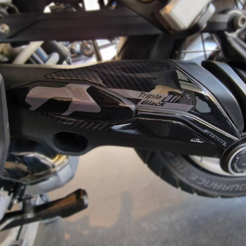 Resin Bike Aufkleber für Motorrad Kompatibel mit BMW R 1300 GS Triple Black 2023-2024. Schutz Motorrad Hinterradschwinge vor Stößen und Kratzern. Aufklebersatz 3D-Harzklebstoff Stickers Made in Italy von Resin Bike