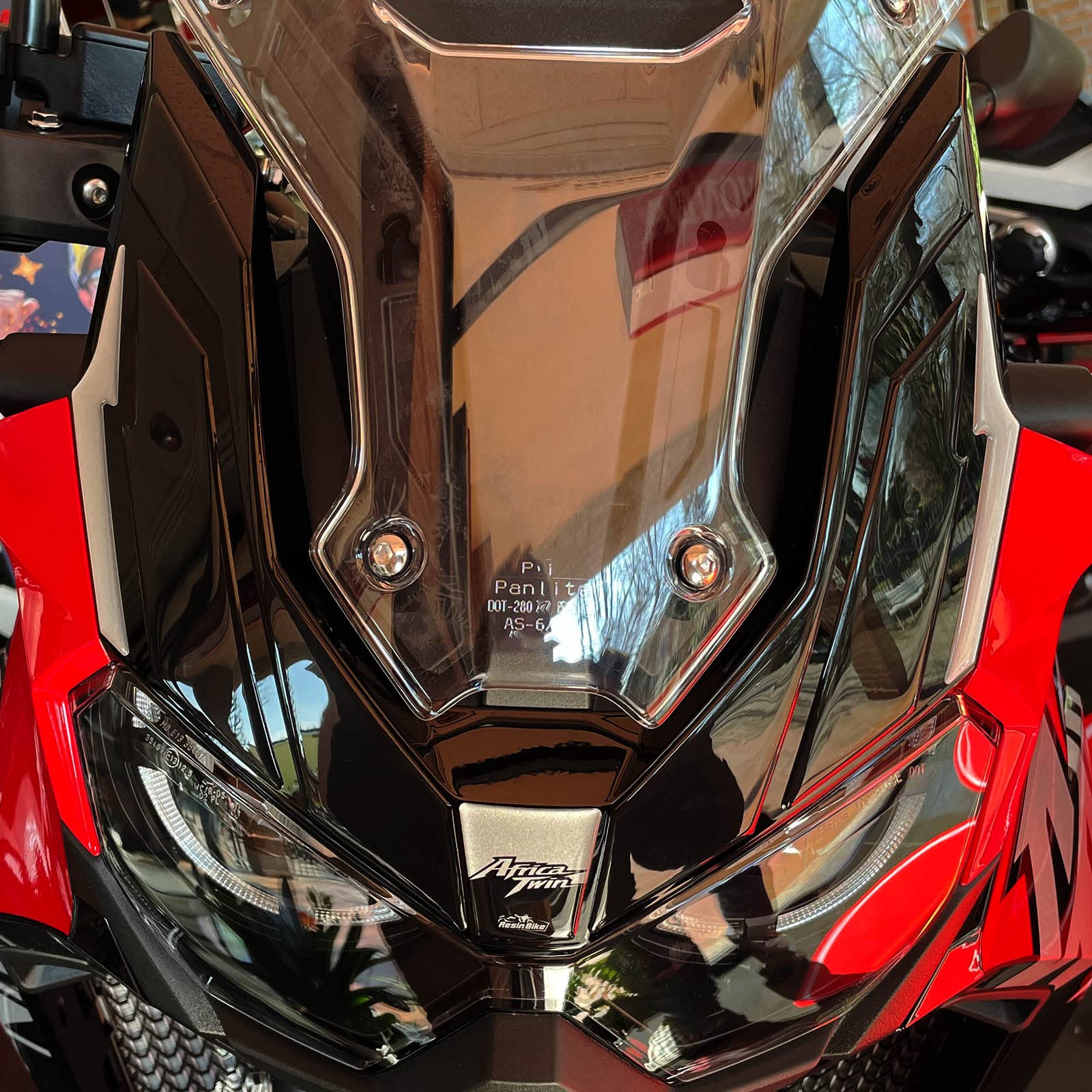Resin Bike Aufkleber für Motorrad Kompatibel mit Honda Africa Twin CRF 1100 L 2022-2023. Schutz für die vordere Verkleidungsscheibe vor Stößen und Kratzern. 3D-Harzklebstoff - Stickers - Made in Italy von Resin Bike