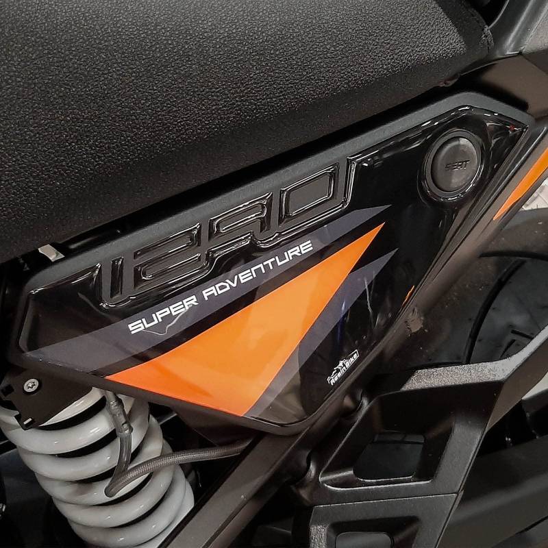 Resin Bike Aufkleber für Motorrad Kompatibel mit KTM 1290 Super Adventure S und R 2021. Seitliche Schutzabdeckungen des Luftfiltergehäuses vor Stößen. 3D-Harzklebstoff – Stickers - Made in Italy von Resin Bike