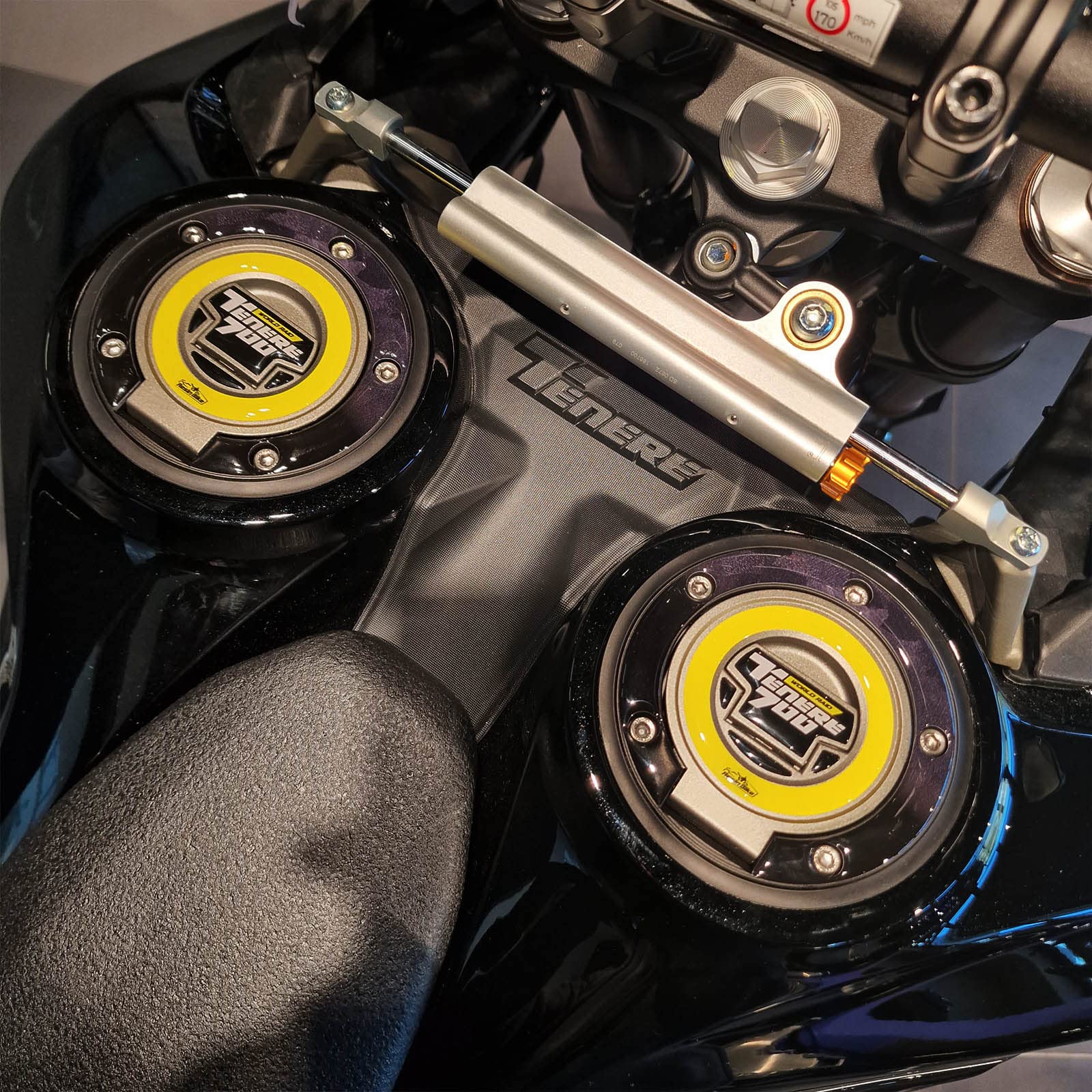 Resin Bike Aufkleber für Motorrad Kompatibel mit Yamaha Tenere 700 World Raid 2023 2022. Tankdeckelschutz vor Stößen und Kratzern. Paar 3D-Harzklebstoff - Stickers - Made in Italy von Resin Bike