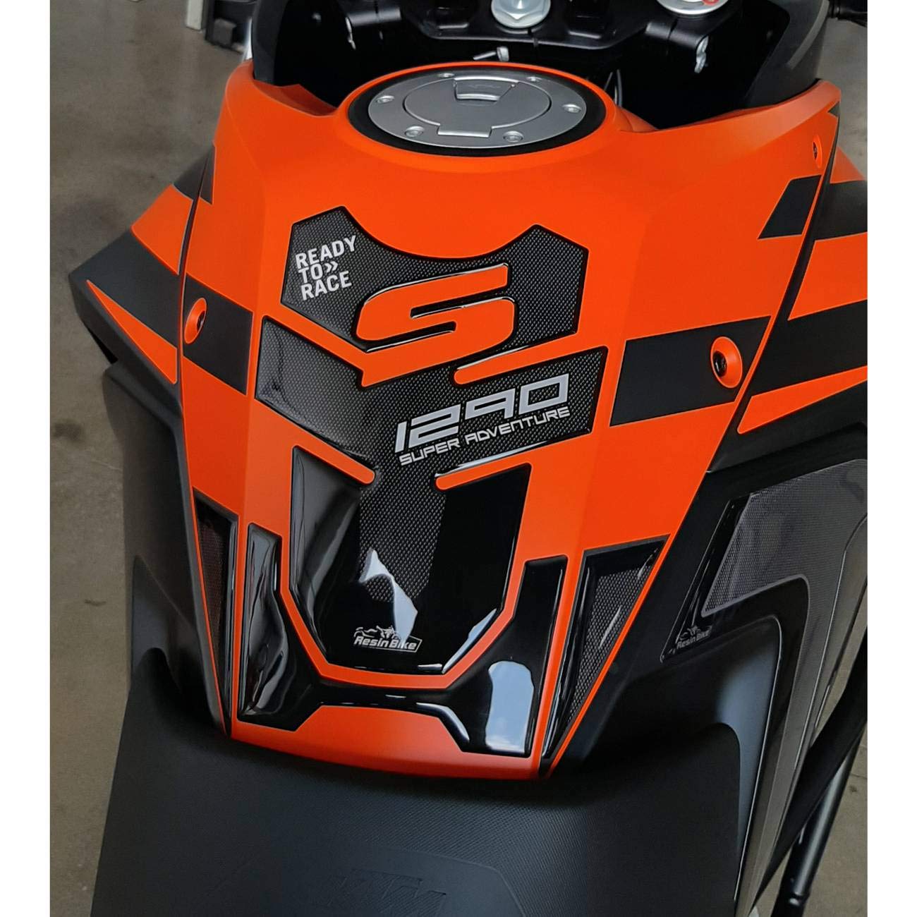 Resin Bike Aufkleber für Motorrad Kompatibel mit KTM 1290 Super Adventure S 2017 2020. Tankabdeckung vor Stößen und Kratzern. 3D-Harzklebstoff – Stickers - Made in Italy von Resin Bike
