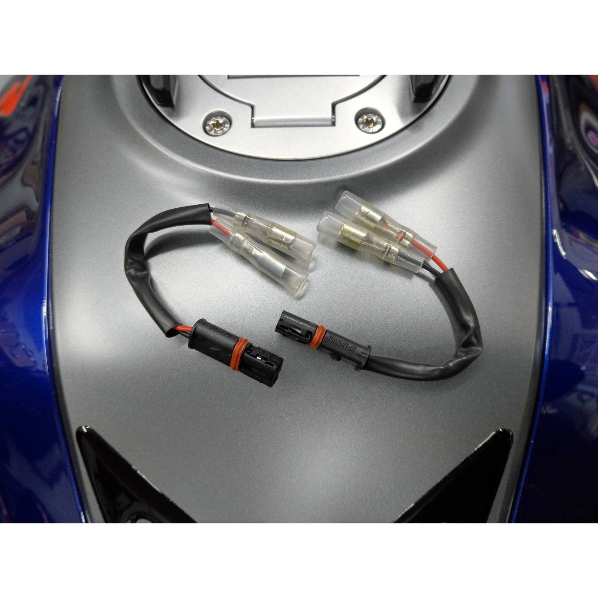 Rizoma Adapterkabel für Blinker an OEM-Stecker EE078H für BMW Rizoma Adapterkabel für Blinker an OEM-Stecker EE078H für BMW von Rizoma