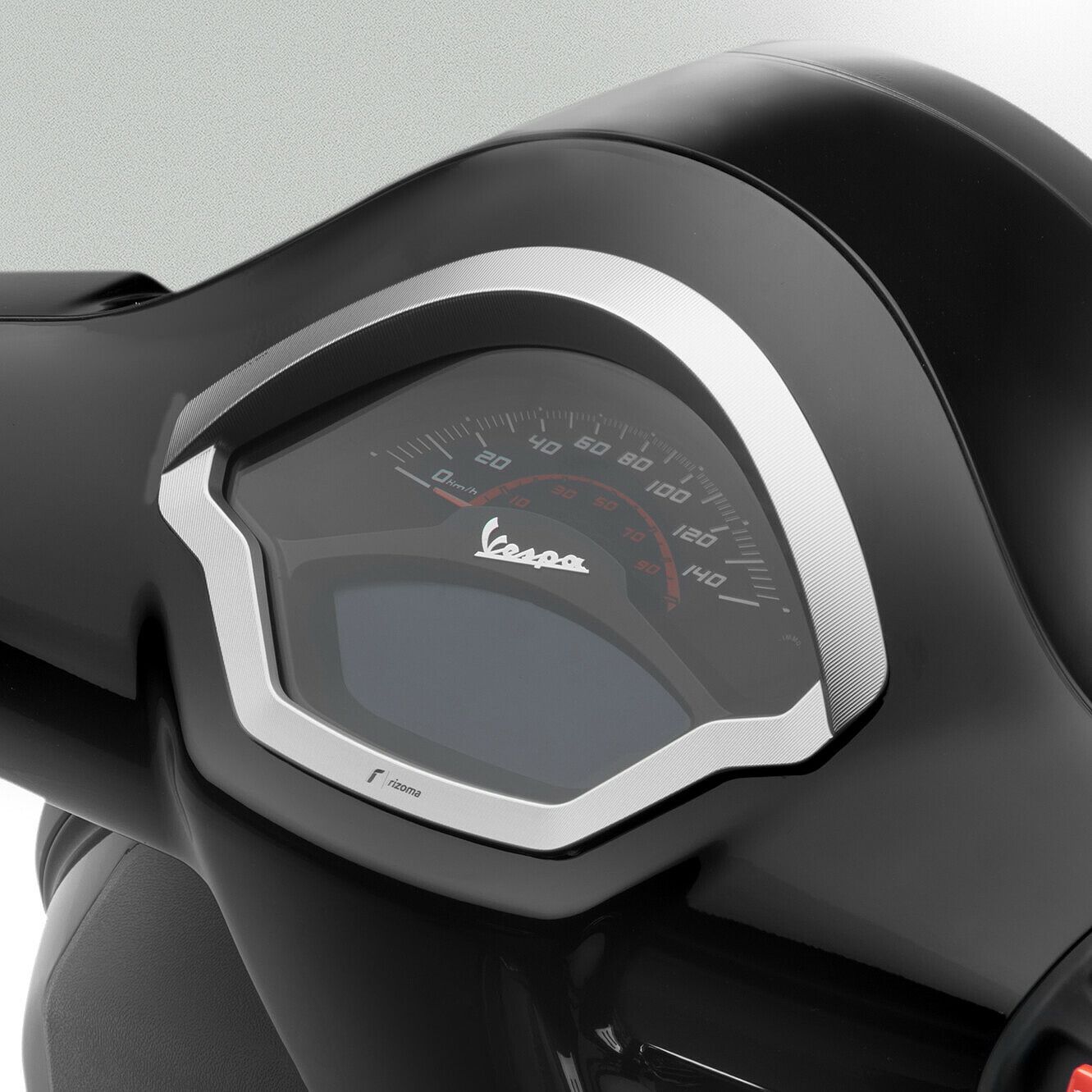 Rizoma Cockpit-Einfassung Alu ZVP033A silber für Vespa GTS 2023- Rizoma Cockpit-Einfassung Alu ZVP033A silber für Vespa GTS 2023- von Rizoma