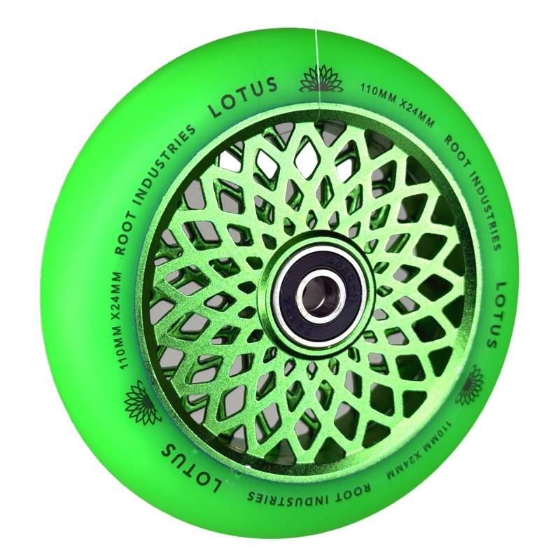 Root Industries Lotus Stunt-Scooter Rolle 110mm + Fantic26 Sticker (Radiant Grün/Pu Grün) von Root Industries