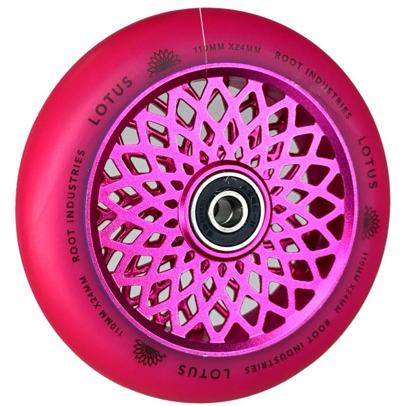 Root Industries Lotus Stunt-Scooter Rolle 110mm + Fantic26 Sticker (Radiant Pink/Pu Pink) von Root Industries