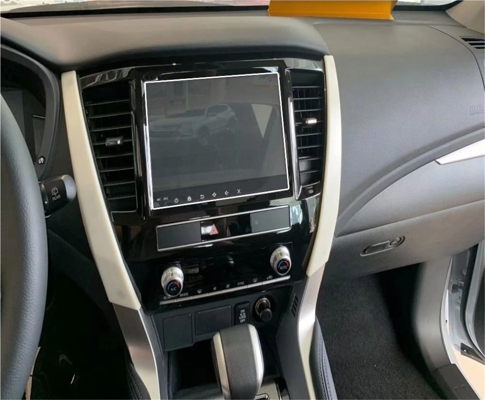 Auto Displayschutzfolie 8-Zoll-LCD-Autoradio GPS-Navigation Innenzubehör Gehärtetes Glas Displayschutzfolie Für Mitsubishi Für Montero Sport 2022 GPS Schutzfolie Auto Displayschutzfolie 8-Zoll-LCD-Autoradio GPS-Navigation Innenzubehör Gehärtetes Glas Displayschutzfolie Für Mitsubishi Für Montero Sport 2022 GPS Schutzfolie von SCUASKJ