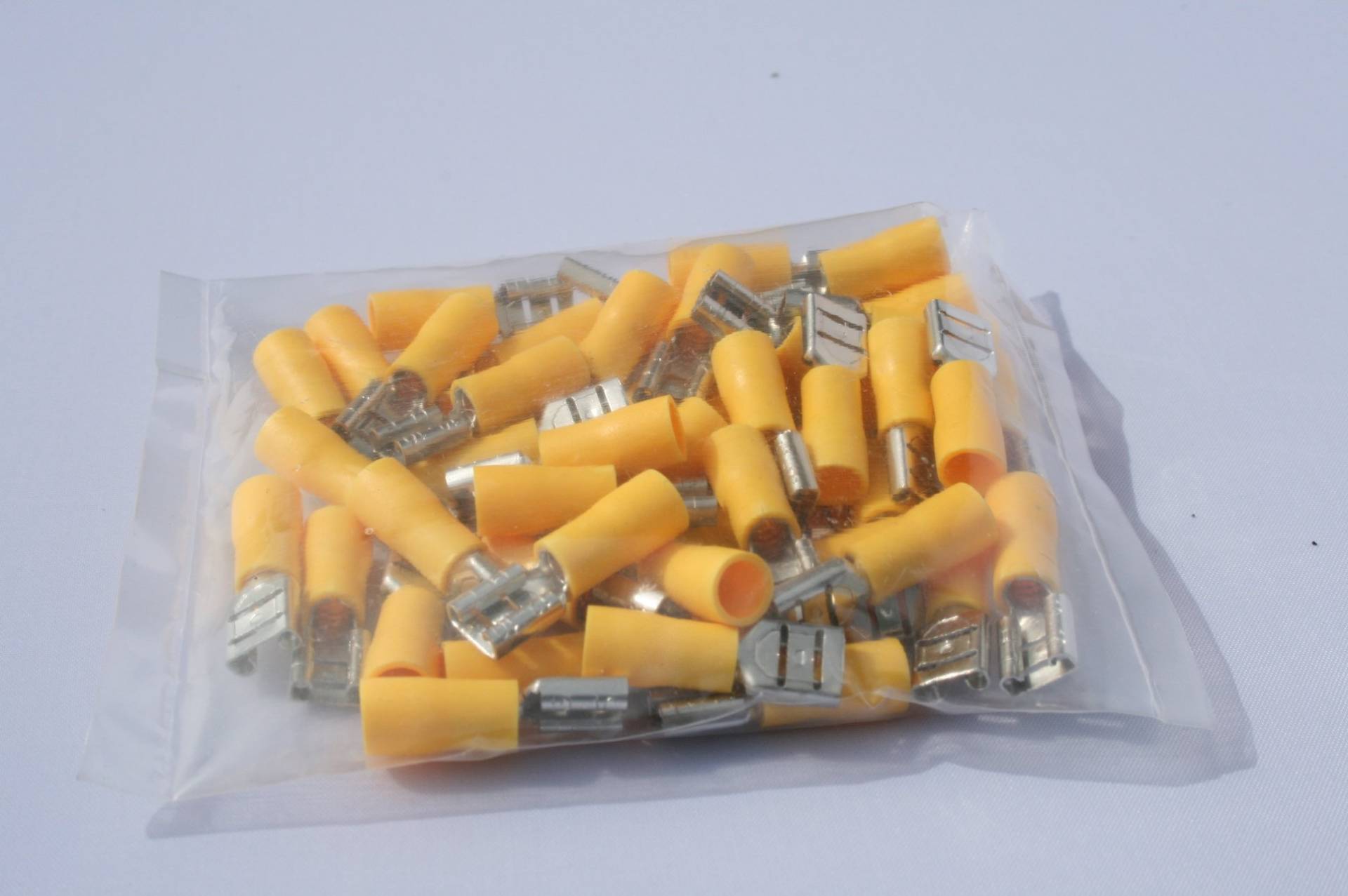 50 x Flachsteckhülse Kabelschuh 6,35 x 0,8 mm gelb für Kabel 4-6 mm² von SK