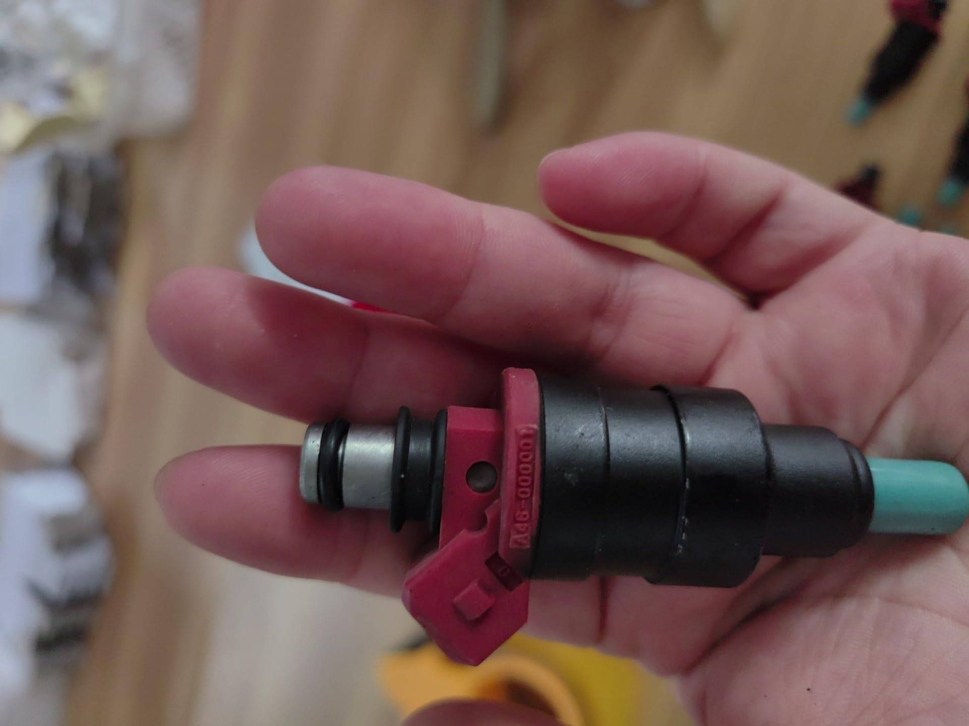 1pcs Fuel Injector A46000001 A46-000001 1pcs Fuel Injector A46000001 A46-000001 von SSOPTMCB