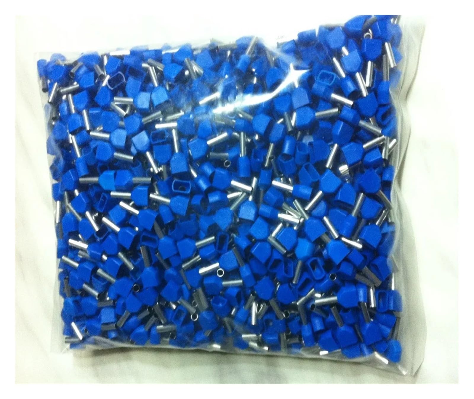 TE2510 2 X 14 AWG Dual Entry Wire Bootlace Ferrules Terminals 8.0mm Copper Length Connector For 2 X 2.5mm2 Cable TE2510 2 X 14 AWG Dual Entry Wire Bootlace Ferrules Terminals 8.0mm Copper Length Connector For 2 X 2.5mm2 Cable von SSOPTMCB