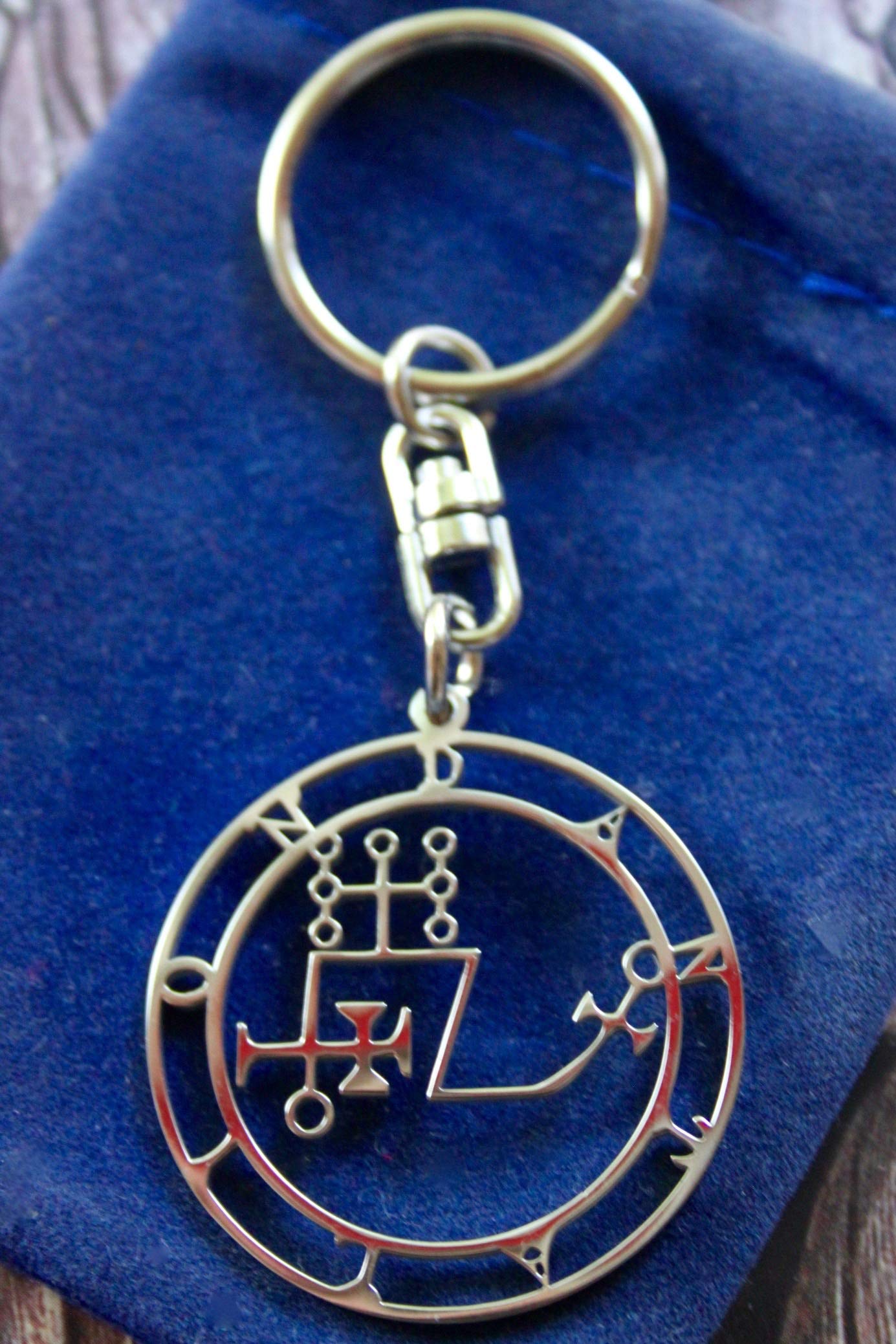 SWORLDesigns Dantalion Dantaylion Dämon Sigil Goetia Kleineres Siegel von Solomon Schlüsselanhänger mit Geschenkbeutel (Durchmesser des Anhängers 4cm) von SWORLDesigns