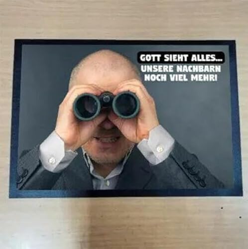Sammys Shirt Store Gott Sieht Alles unsere Nachbarn mehr Fußmatte Fußabtreter Türvorleger 50x35 cm Sammys Shirt Store Gott Sieht Alles unsere Nachbarn mehr Fußmatte Fußabtreter Türvorleger 50x35 cm von Sammys Shirt Store