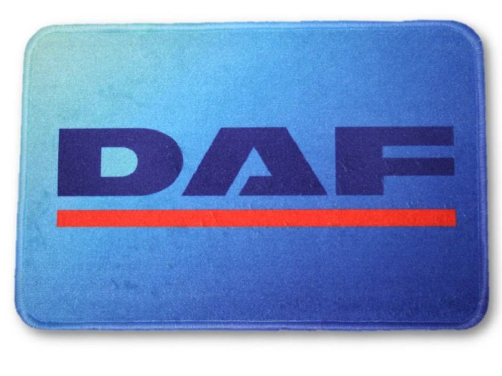 Fußmatte mit Logo DAF, 60x40cm Waschbar Feines Velours Universell einsetzbar | LKW-Fußmatte, Teppich zur Innenausstattung | Schmutzfänger für LKW, PKW und Wohnung | Universal Auto-Matte, Autofußmatte als Zubehör fürs Truck-Fahrerhaus von Schilderfeuerwehr