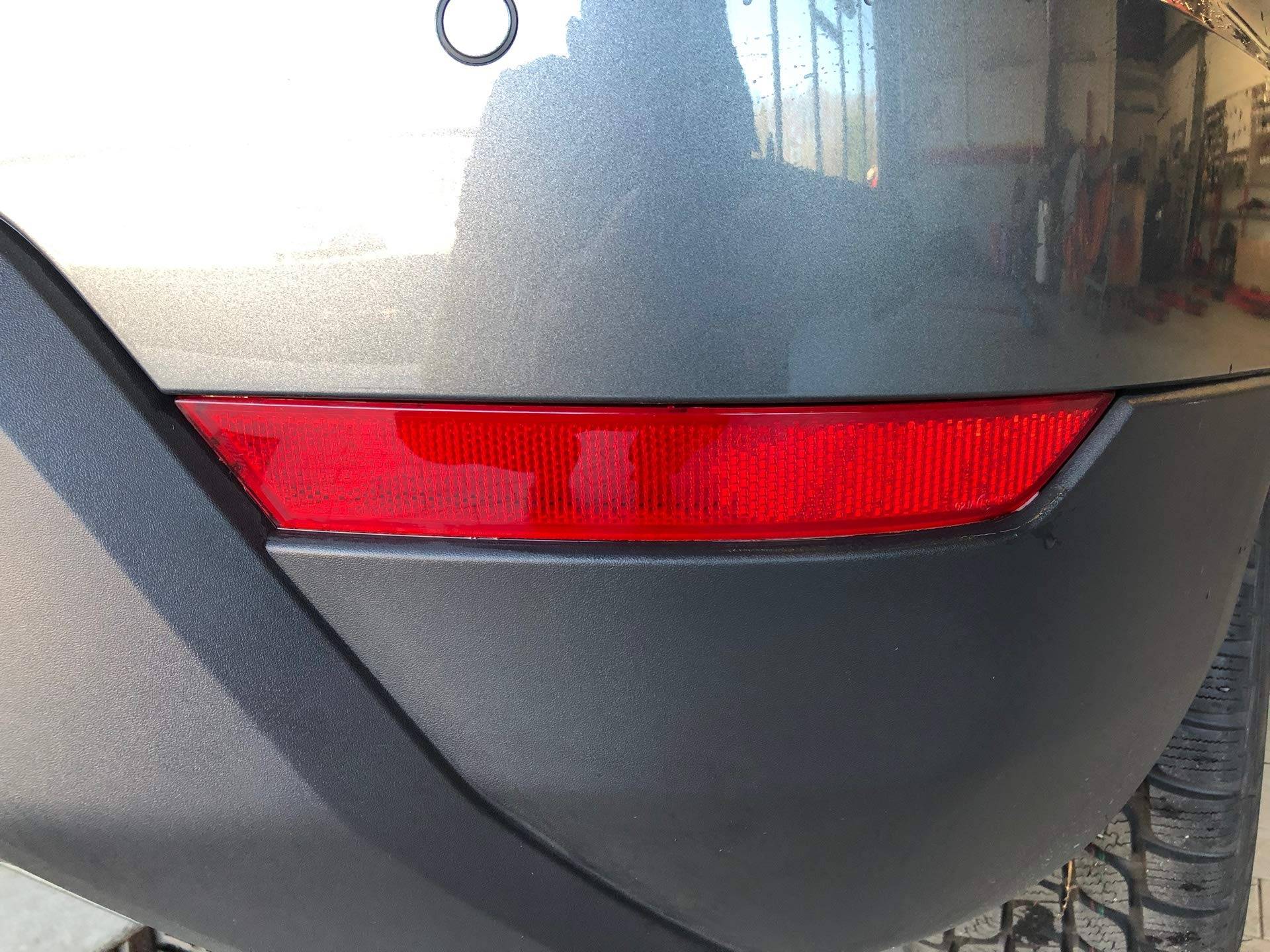 Original SEAT Arona Rückstrahler Katzenauge hinten rechts Reflektor 6F4945106 Original SEAT Arona Rückstrahler Katzenauge hinten rechts Reflektor 6F4945106 von Seat