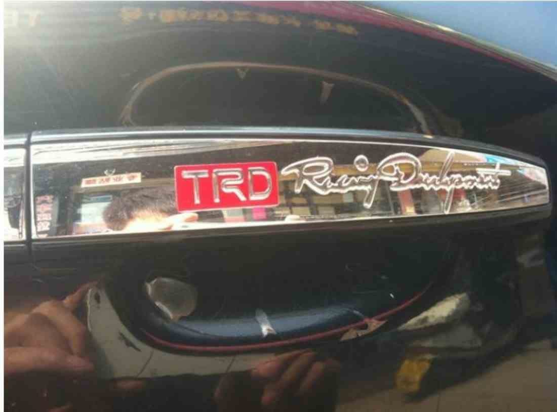 2 stück 3D TRD Auto Türen-Hand Griff Logo 3D Aufkleber m Abzeichen für Auto Moto Motorrad Fahrrad Skate Fenster Tür PC Tablet Laptop (Rot) von Sedcar
