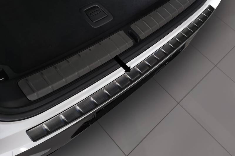 Ladekantenschutz Edelstahl schwarz Graphit kompatibel mit BMW X4 SUV Typ G02 ab Facelift Baujahr 08.2021- nur für M-Style Stoßstange 3245354 von Spangenberg