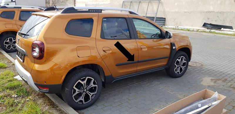 Seitenschutzleisten schwarz passend für Dacia Duster II SUV 2. Generation ab Baujahr 10.2017- F2 (3700002) von Spangenberg
