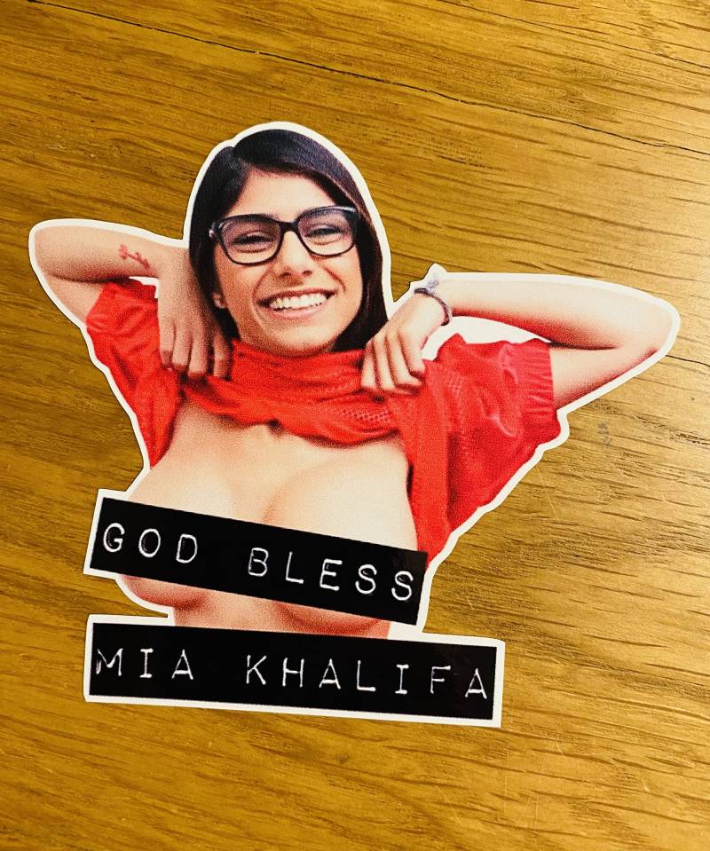 GOD Bless MIA Khalifa Aufkleber Sticker Porno Sex Titts Fun Auto Spaß Tube Pu110 von Stickerverticker