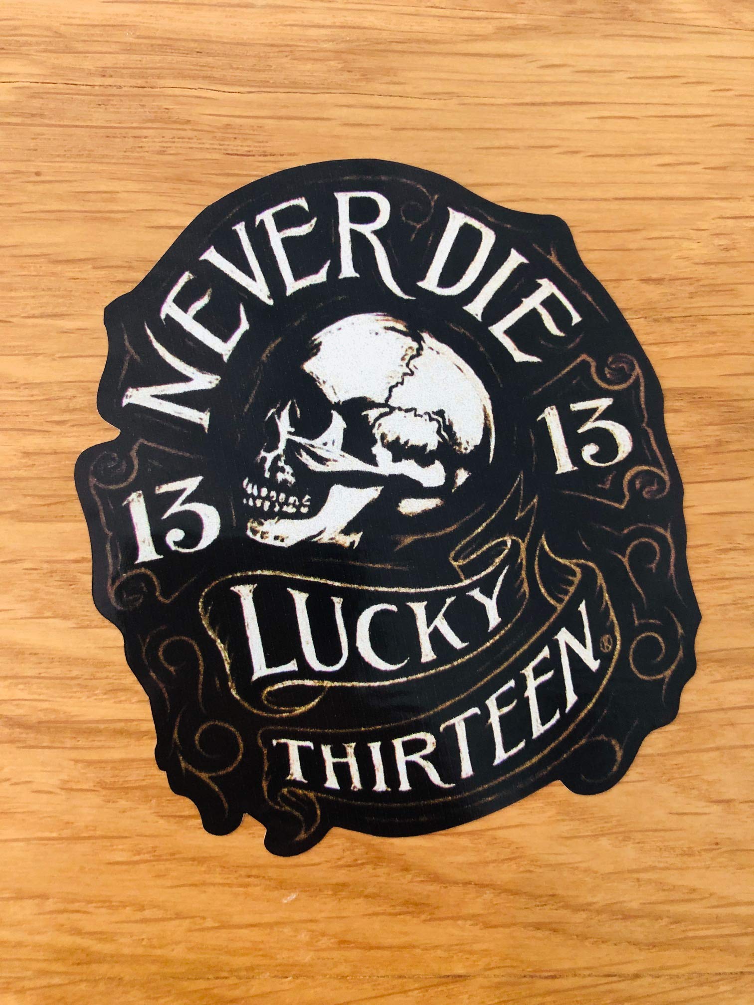 Never DIE 13 Lucky Thirteen Aufkleber Sticker Skull V8 Youngtimer Hoonigan Mi272 von Stickerverticker