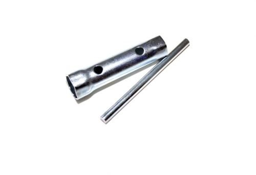 Streetparts24 Zündkerzenschlüssel passend für 12mm und 14mm Zündkerzen, Schlüsselweiten 18mm und 20,8mm - Robustes Werkzeug für präzise Zündkerzenmontage Streetparts24 Zündkerzenschlüssel passend für 12mm und 14mm Zündkerzen, Schlüsselweiten 18mm und 20,8mm - Robustes Werkzeug für präzise Zündkerzenmontage von Streetparts24