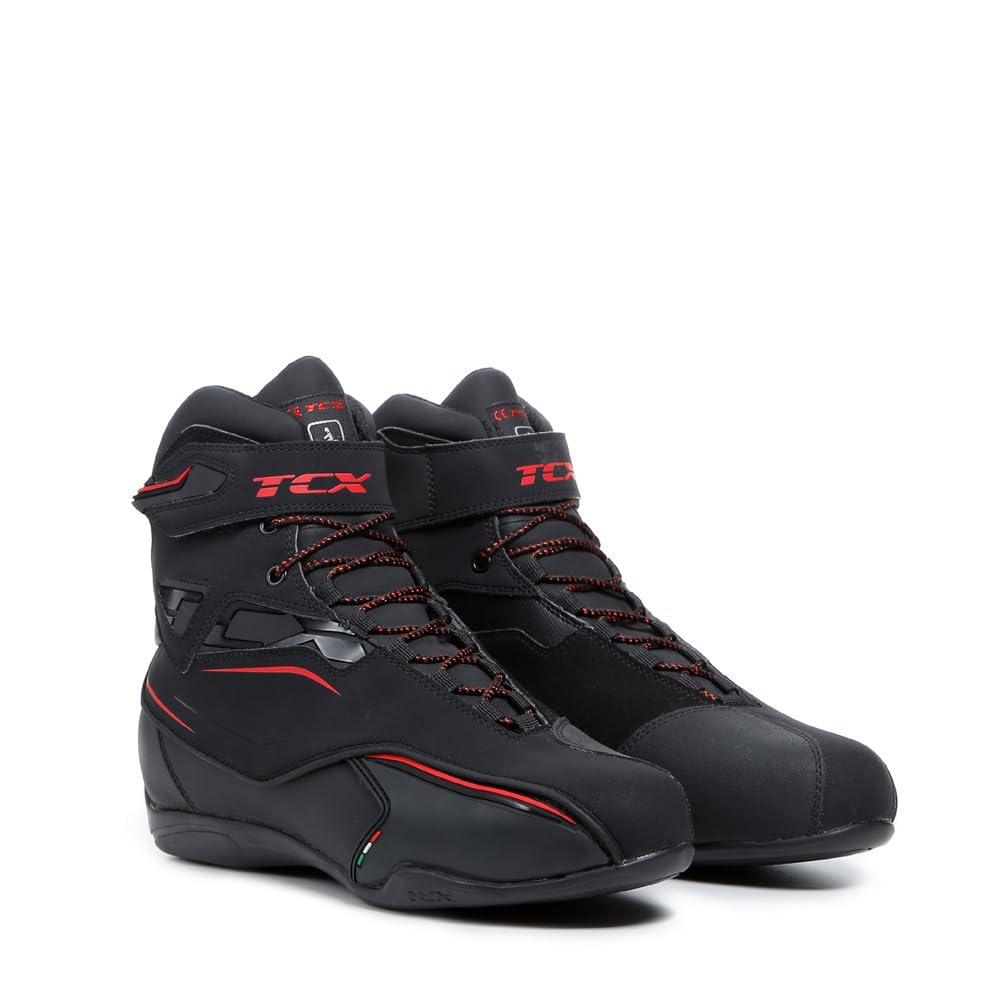 TCX - Zeta Waterproof, Herren-Motorradschuhe, Sportlich und Wasserdicht, Stadttauglicher Schuh, Obermaterial aus Mikrofaser, Schnürung und Klettverschluss, Schwarz/Rot TCX - Zeta Waterproof, Herren-Motorradschuhe, Sportlich und Wasserdicht, Stadttauglicher Schuh, Obermaterial aus Mikrofaser, Schnürung und Klettverschluss, Schwarz/Rot von TCX