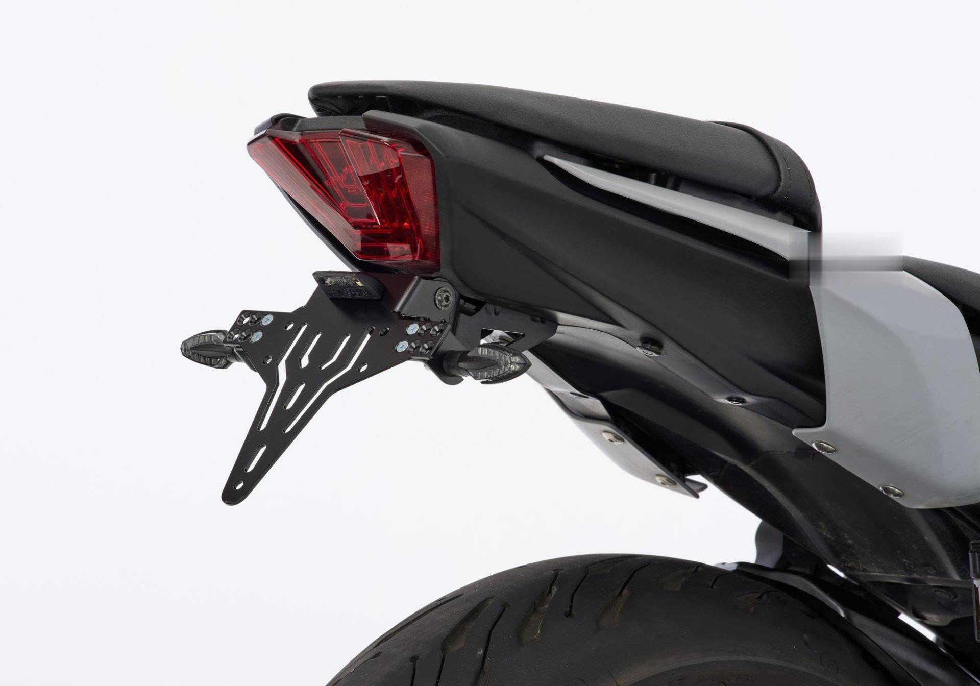 PROTECH Kennzeichenhalterset inkl. Reflektor und Kennzeichenbeleuchtung kompatibel mit YAMAHA MT-07 RM33/RM34 Bj. 2021-2023 PROTECH Kennzeichenhalterset inkl. Reflektor und Kennzeichenbeleuchtung kompatibel mit YAMAHA MT-07 RM33/RM34 Bj. 2021-2023 von TSS Handel