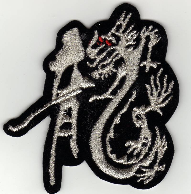 Aufnäher Bügelbild Applikation Iron on Patches Drache silber chinesisch von Thai-Market