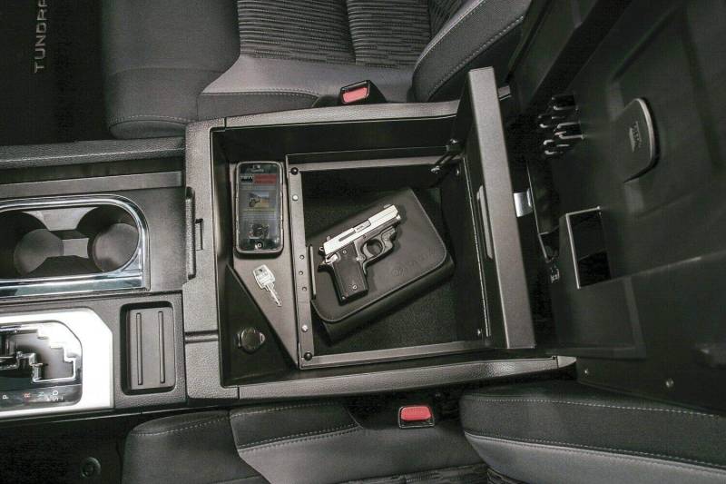 Tuffy Security Products Konsoleneinsatz für Toyota Tundra ab Baujahr 2014 mit Flow-Thru Konsole von Tuffy
