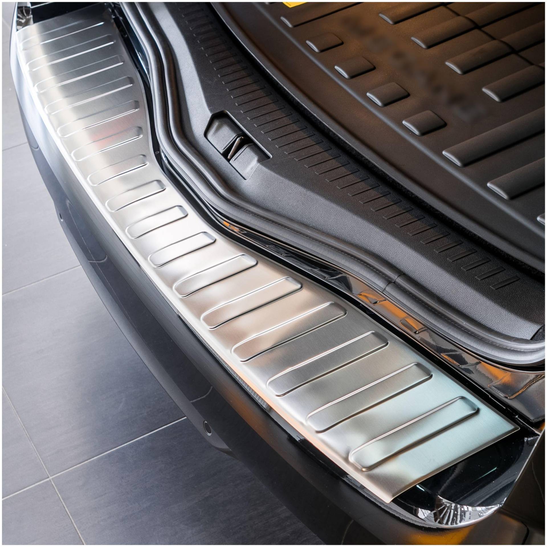 tuning-art L238 Edelstahl Ladekantenschutz passend für Renault Mégane Grandtour 4 2016-2020 tuning-art L238 Edelstahl Ladekantenschutz passend für Renault Mégane Grandtour 4 2016-2020 von tuning-art