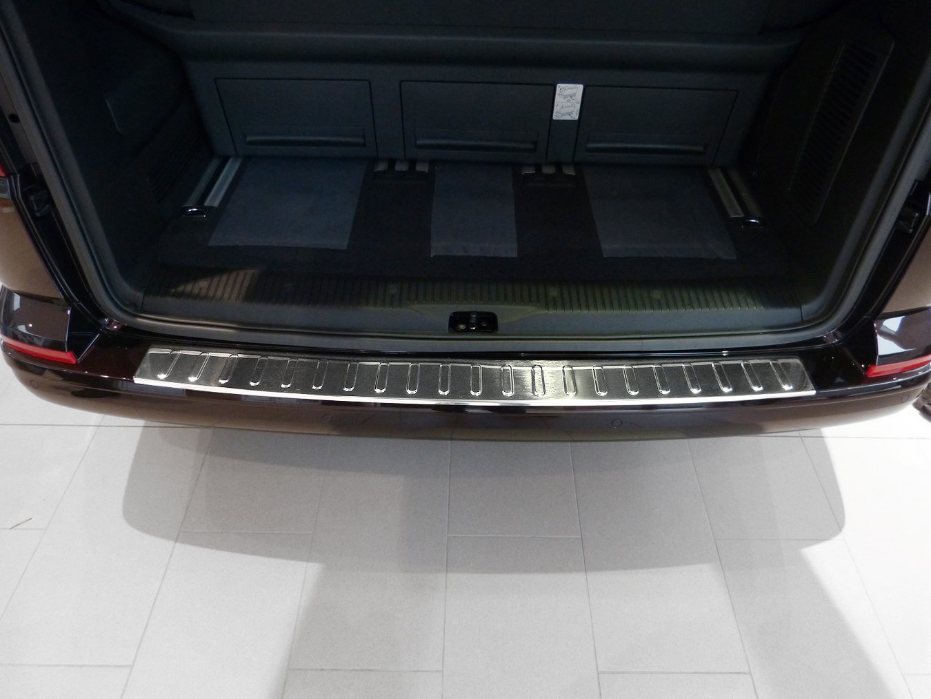 tuning-art BL915 Ladekantenschutz mit Abkantung passend für VW T6 T6.1 Multivan Caravelle 2015-07/2024 tuning-art BL915 Ladekantenschutz mit Abkantung passend für VW T6 T6.1 Multivan Caravelle 2015-07/2024 von tuning-art