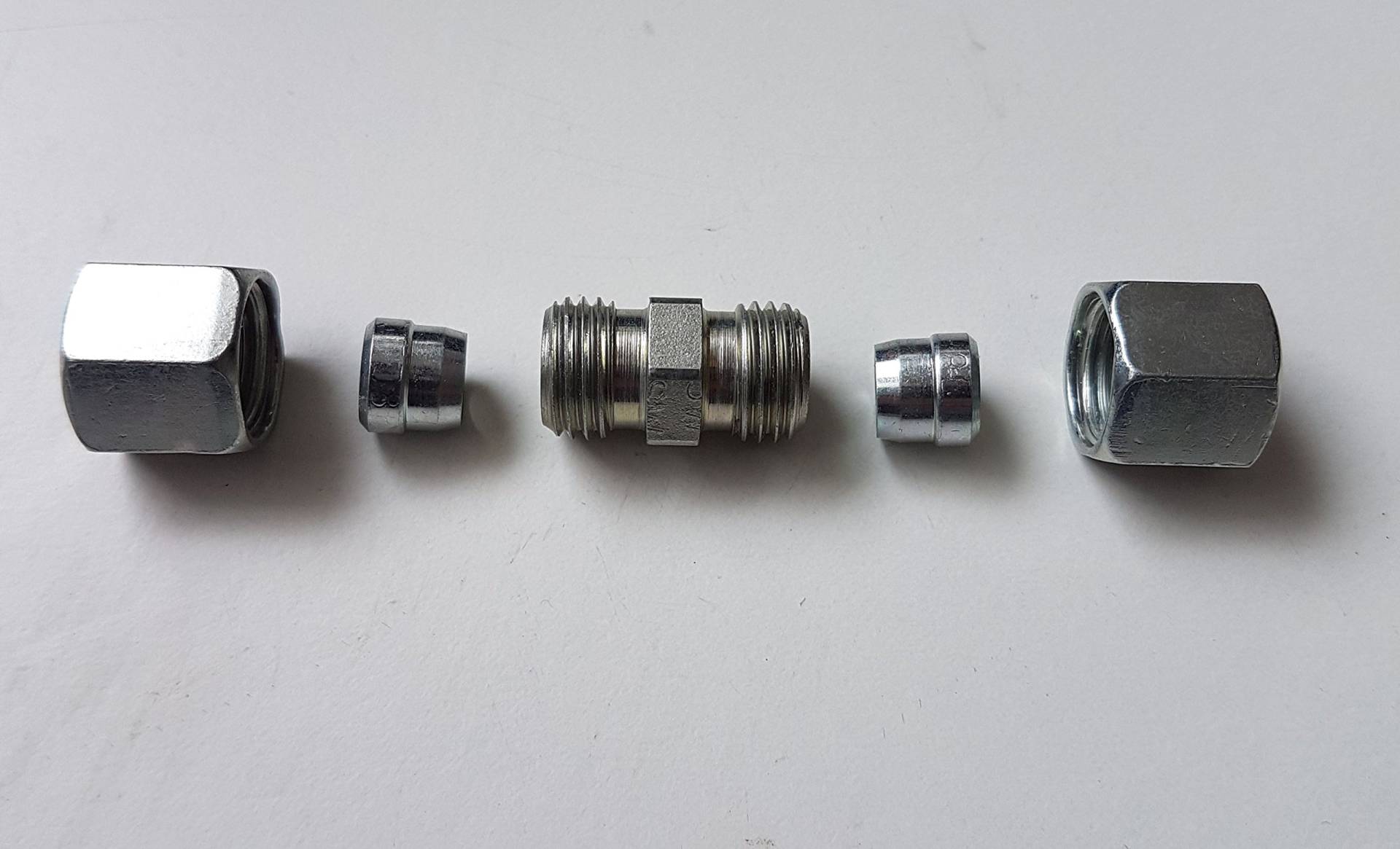 VE-Professional Rohrverschraubung Ø 6mm Verbinder Benzinleitung Kraftstoffleitung VE-Professional Rohrverschraubung Ø 6mm Verbinder Benzinleitung Kraftstoffleitung von VE-Professional