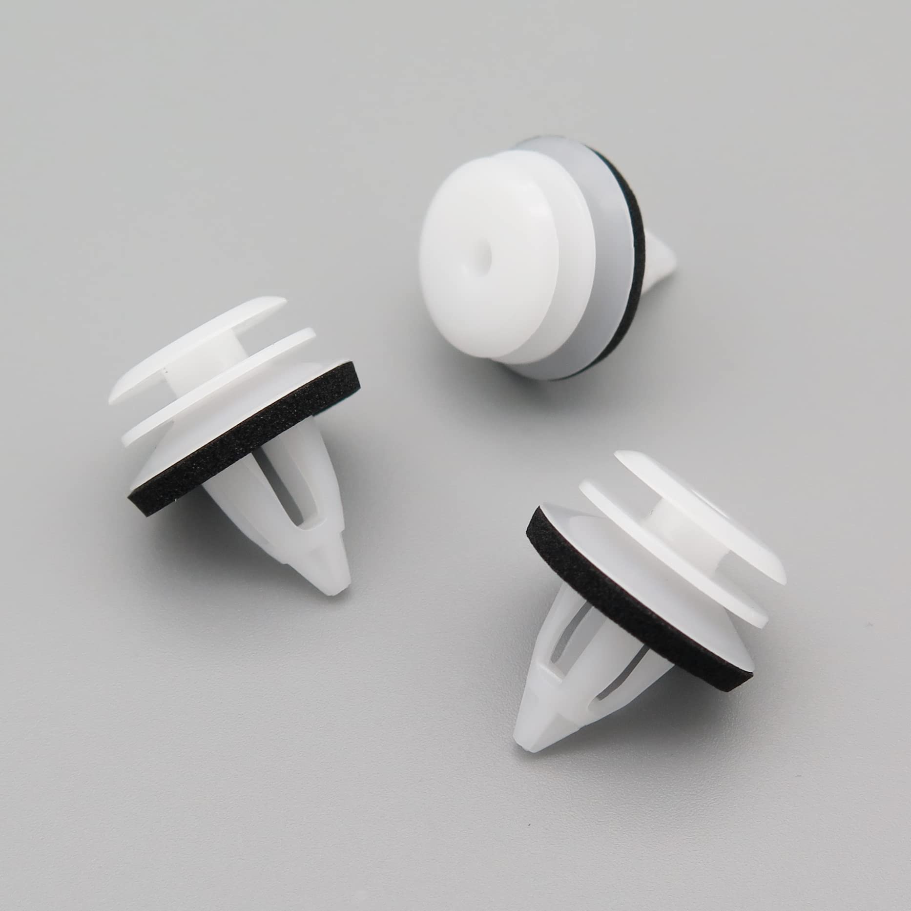 VVO Fasteners- Weiß Kunststoff-Clips. Außen-Windschutzscheibe oder A-Säulenverkleidung. Kompatibel mit einigen Mini Clubman, One, Cooper, Hatch, Countryman, Coupe, Roadster, (Packung mit 10 Clips) von VVO