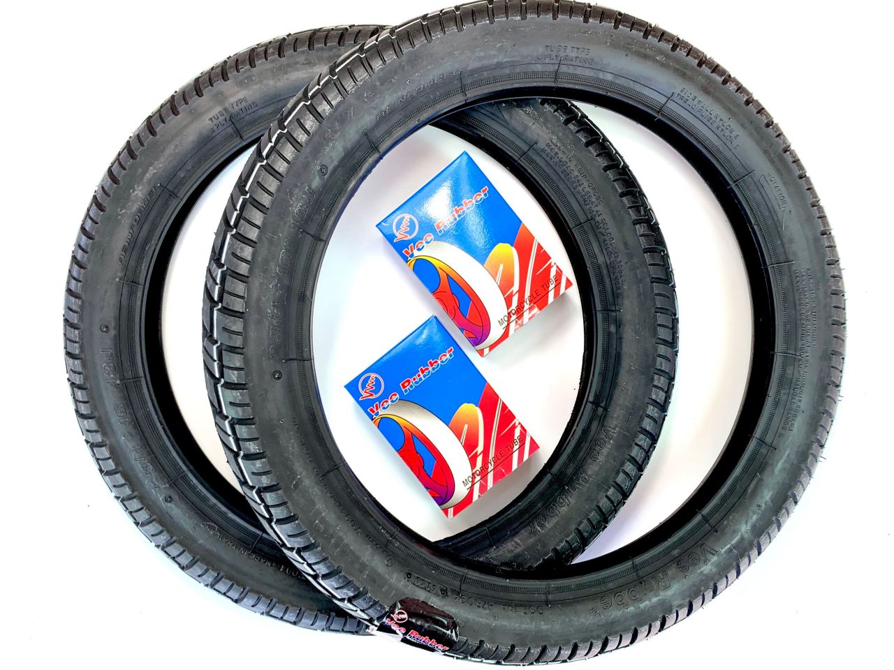 16 Zoll SET 2 Reifen mit Schlauch 2.75 bzw. 2 3/4 x 16 Vee Rubber 16 Zoll SET 2 Reifen mit Schlauch 2.75 bzw. 2 3/4 x 16 Vee Rubber von Vee Rubber