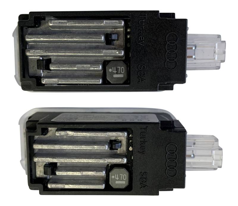 Original Audi Bayern München LED Einstiegsbeleuchtung Logo Türe Projektor SET Links + Rechts inklusive Adapter SET von Volkswagen AG
