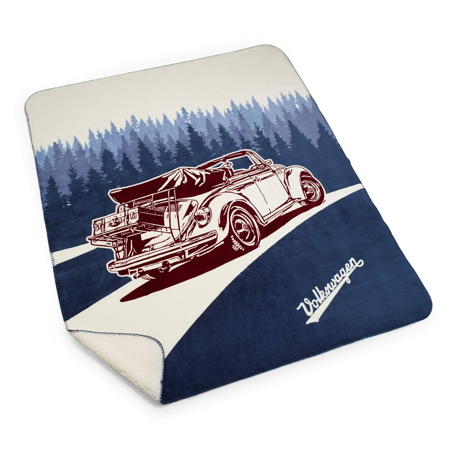 Volkswagen 7E9084503A Kuscheldecke mit VW Käfer Motiv, Blau/Creme, Flauschige Microfleece Wohndecke/Reisedecke, 150 x 130 cm, Blau, Weiß, Rot Volkswagen 7E9084503A Kuscheldecke mit VW Käfer Motiv, Blau/Creme, Flauschige Microfleece Wohndecke/Reisedecke, 150 x 130 cm, Blau, Weiß, Rot von Volkswagen
